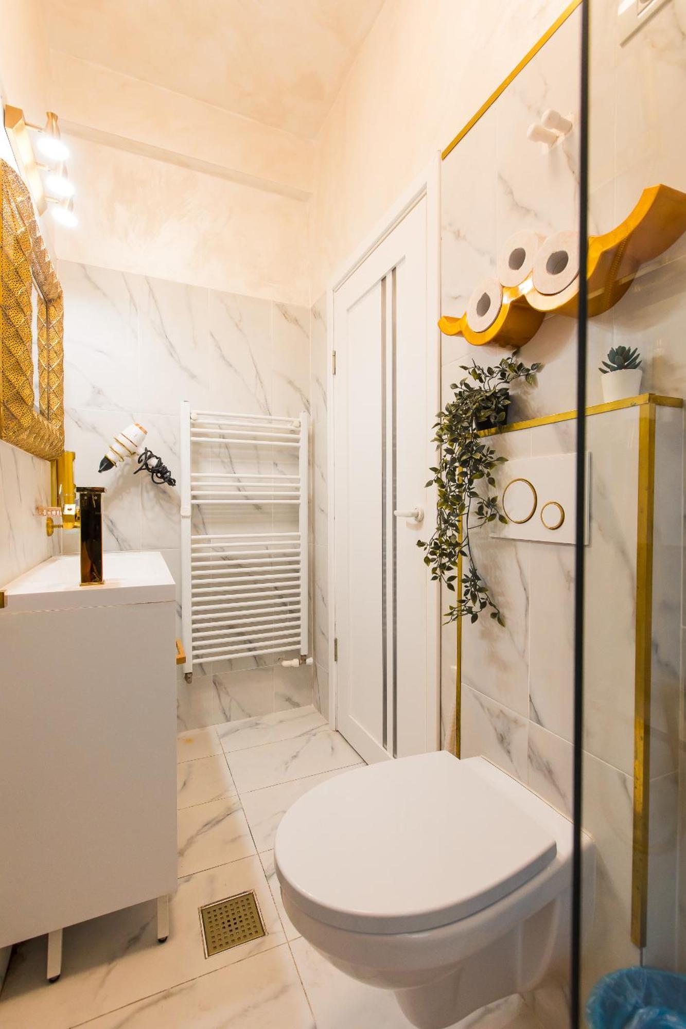Royalty Apt With City Views On Calea Victoriei Bucarest Esterno foto