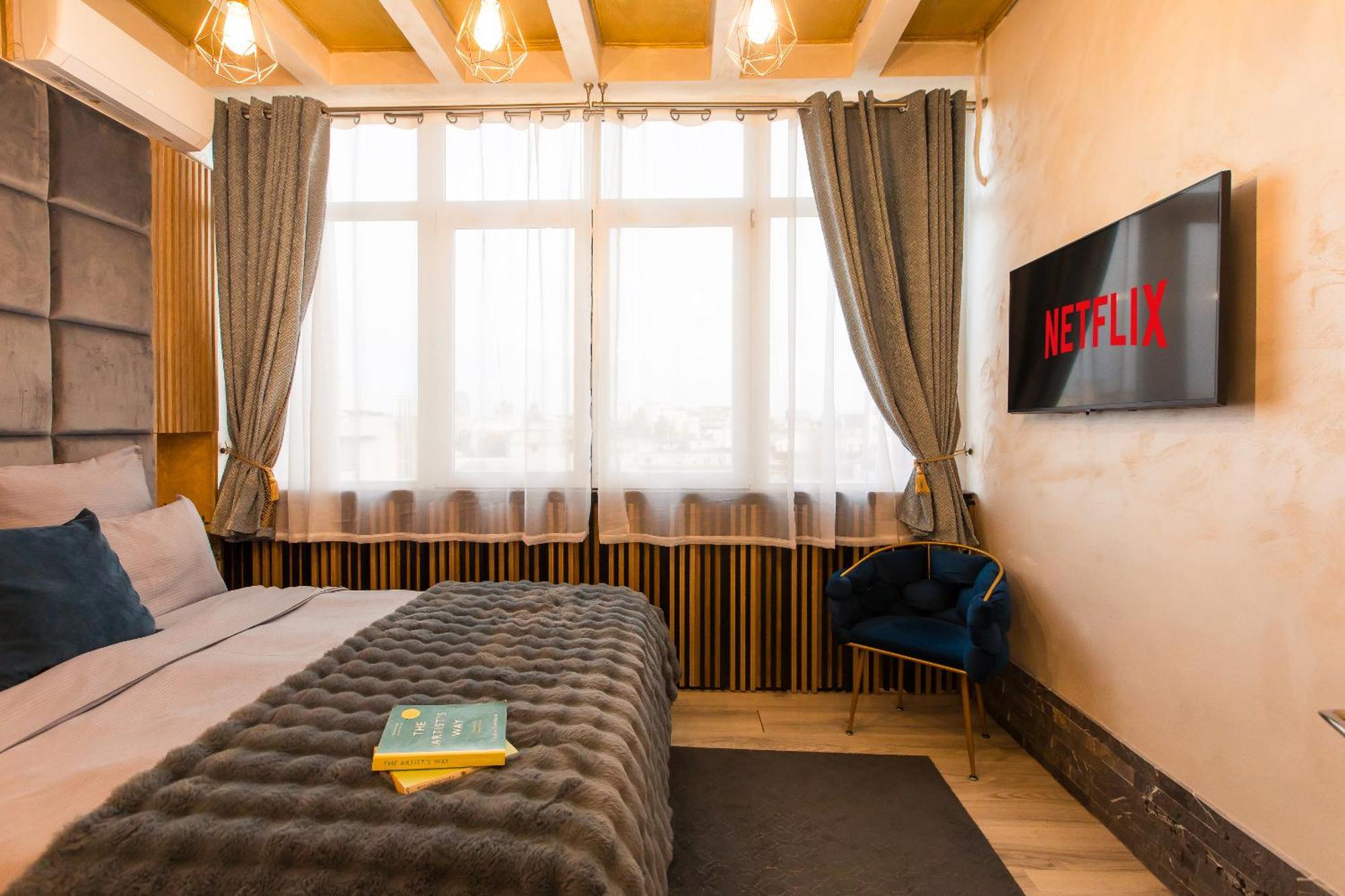 Royalty Apt With City Views On Calea Victoriei Bucarest Esterno foto